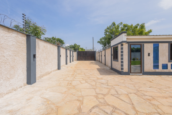 driveway.webp